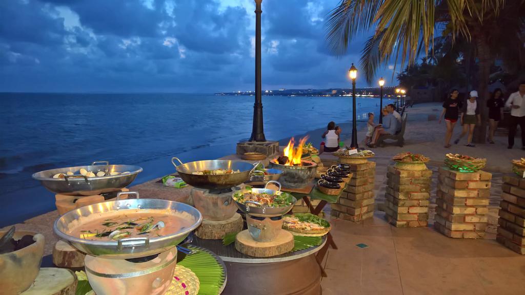 Dynasty Mui Ne Beach Resort Phan Thiết Buitenkant foto