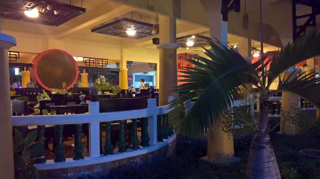Dynasty Mui Ne Beach Resort Phan Thiết Buitenkant foto